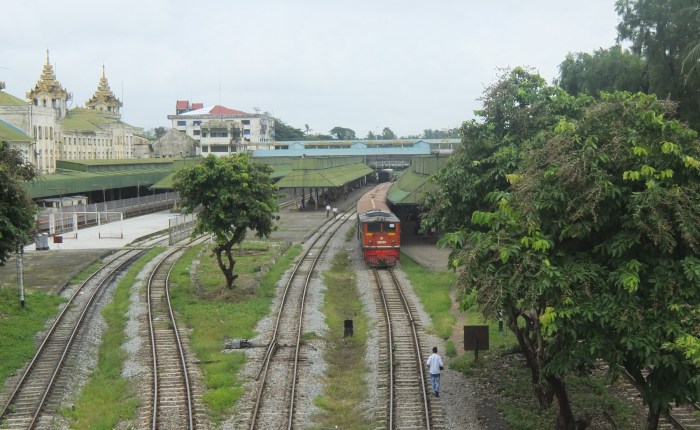 Day 4: Riding Around in Circles (On a&nbsp;Train)